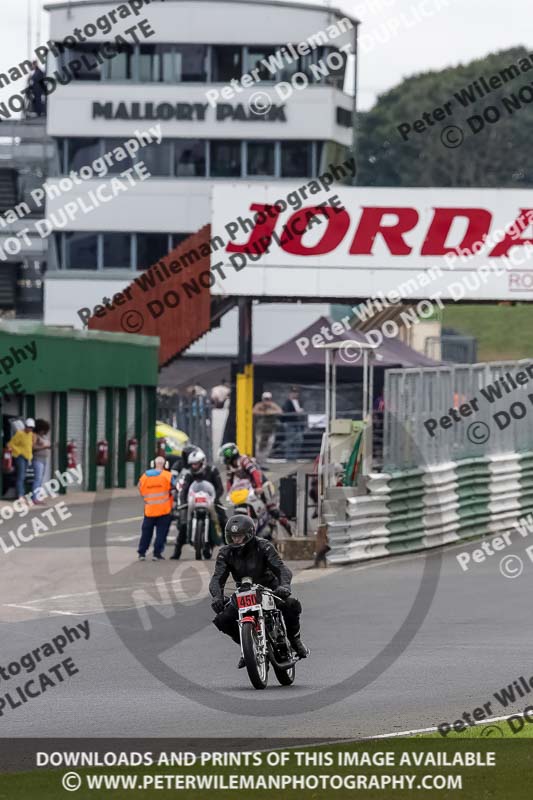 Vintage motorcycle club;eventdigitalimages;mallory park;mallory park trackday photographs;no limits trackdays;peter wileman photography;trackday digital images;trackday photos;vmcc festival 1000 bikes photographs